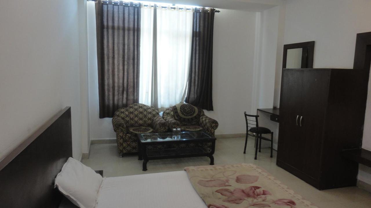 Hotel Satyartha Kāthgodām Εξωτερικό φωτογραφία